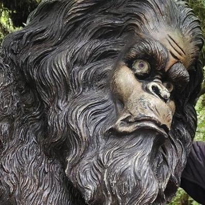 LoganFive@beige.party